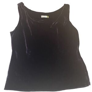 Chalet woman’s deep purple velvet sleeveless top, size medium